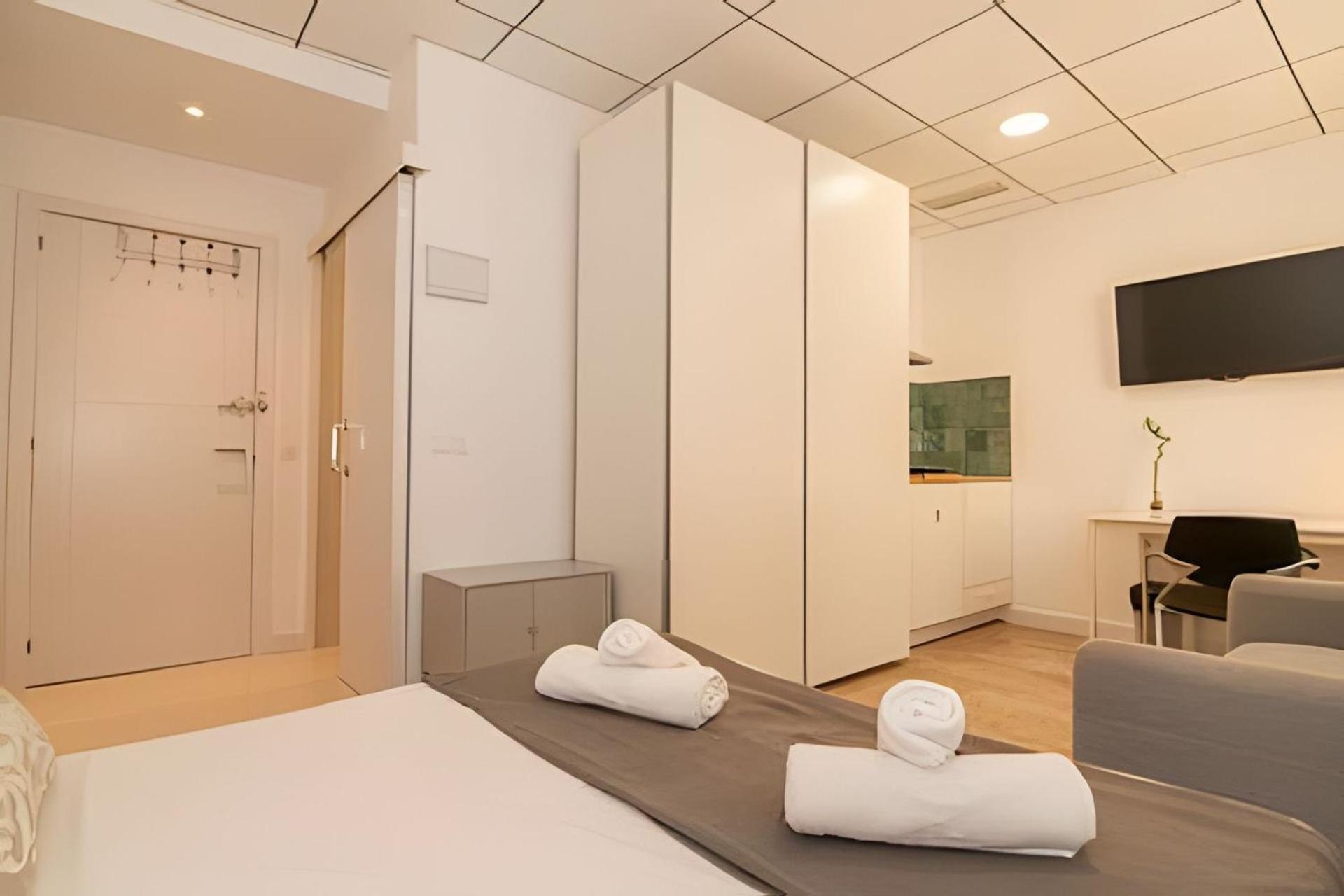 11 Nights Studios Valencia Eksteriør billede